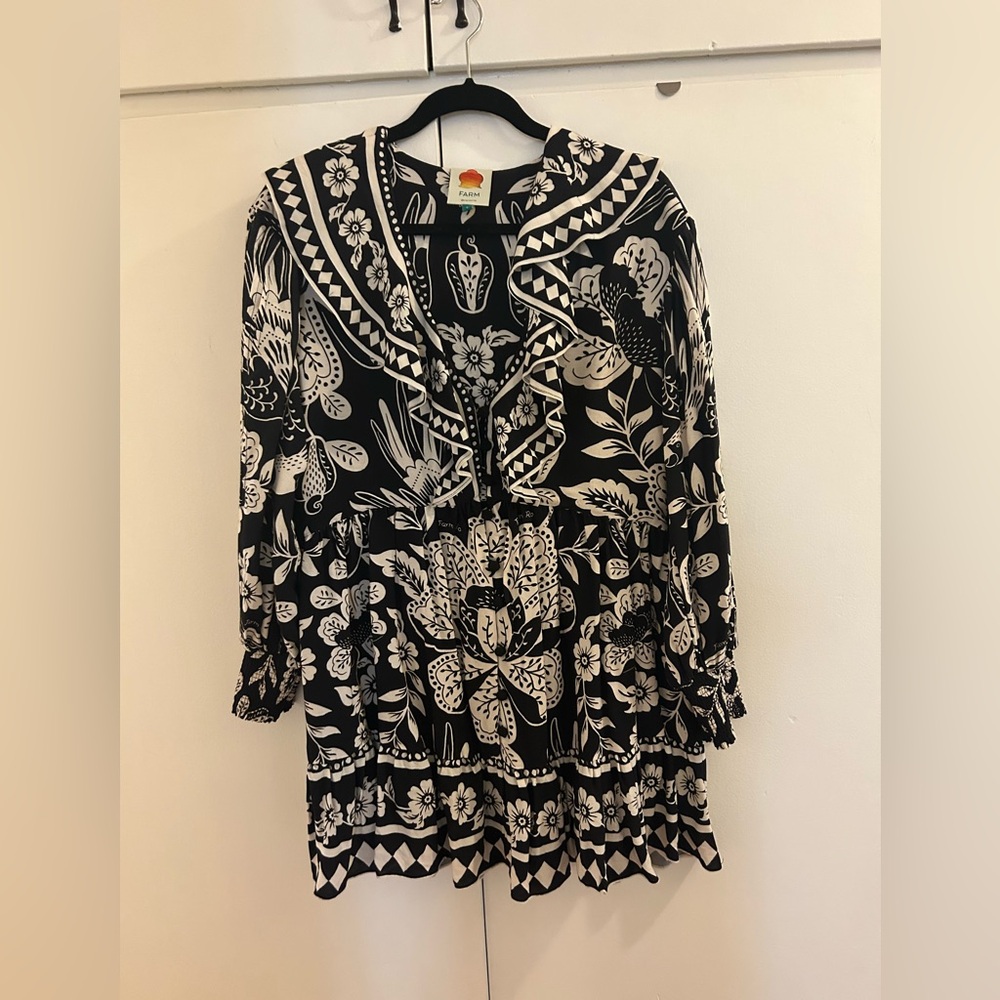FARM Rio Black and Cream Floral Dress